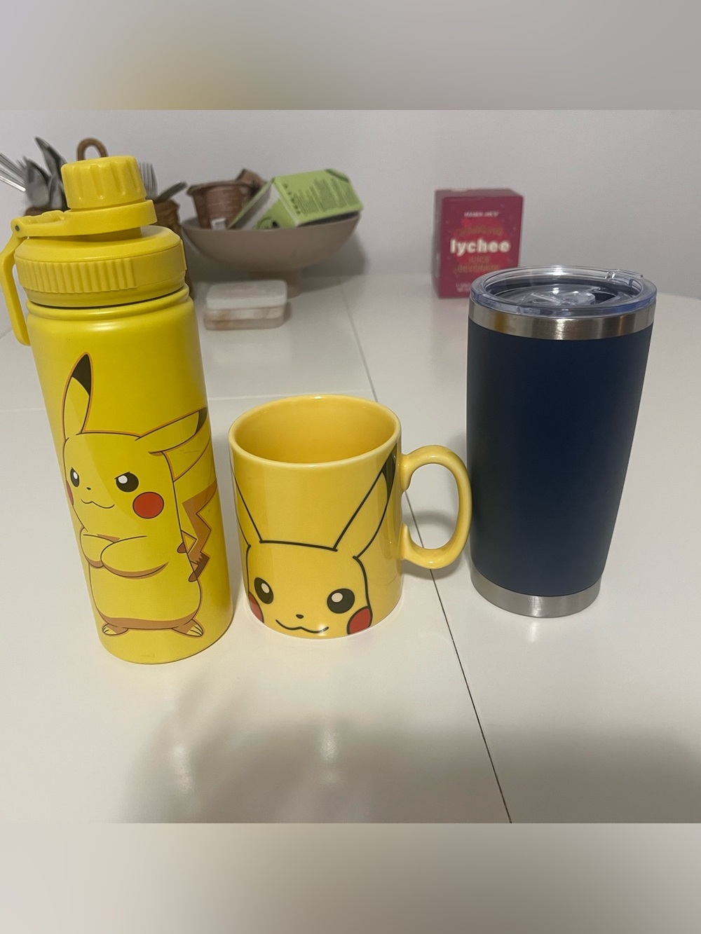 Pokemon Yellow Pikachu Water Bottle and Mug Set (free coffee cup)